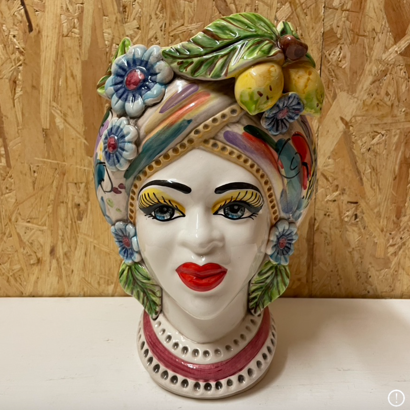 Regina Flora Viola | Sicilian head vase